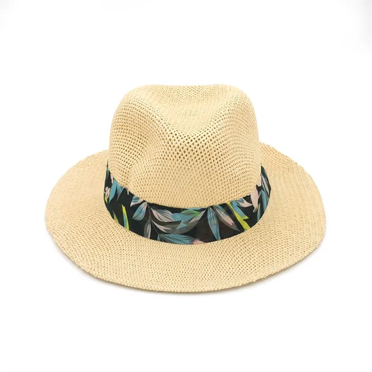 Horgolt papír sapkák