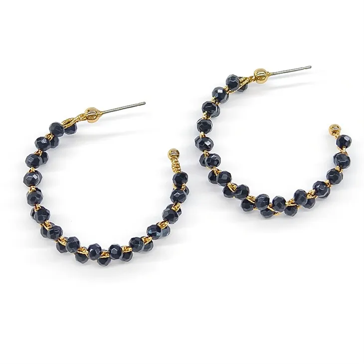 Fekete gyöngyök karika fülbevaló