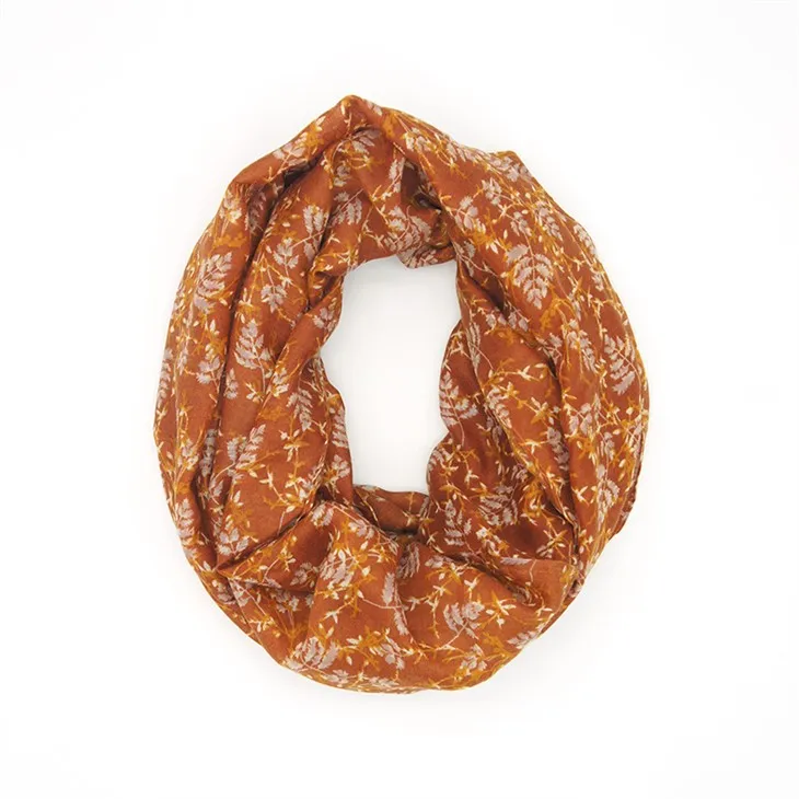 Piros virágos sálak nőknek